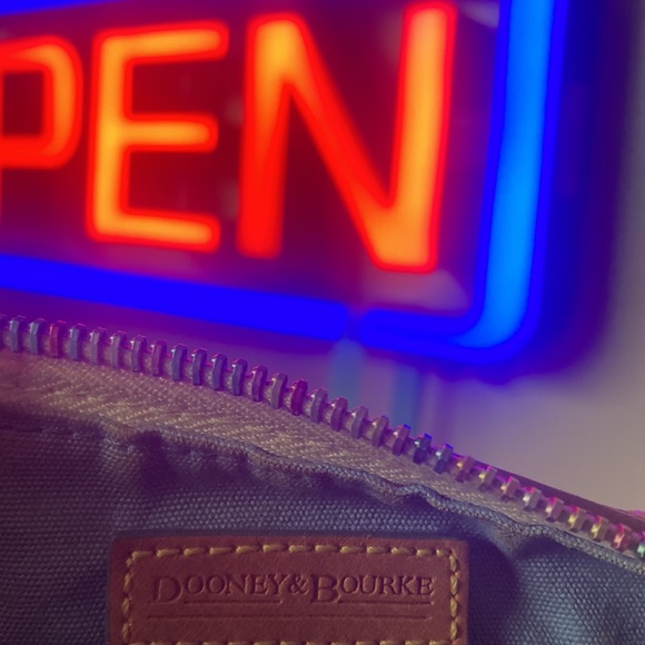 Dooney & Bourke color small bag - Picture 3 of 6